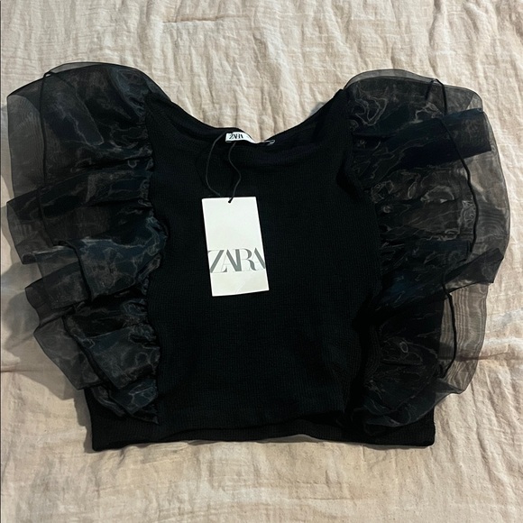 Zara Tops - ZARA Black Puff Sleeve Crop Top